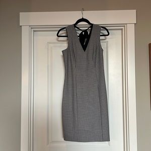 Dress size 4 banana republic , navy, beige, blue with side zip and black tie.